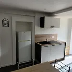 De La Rouge Roye Tatil Evi Nompatelize