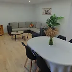 De La Rouge Roye * Nompatelize