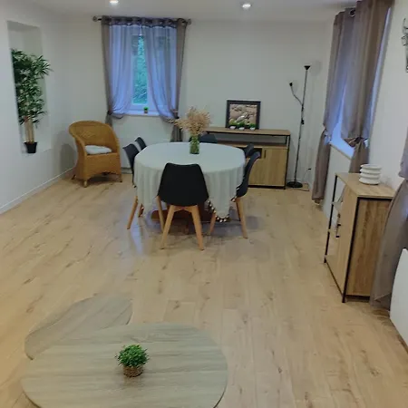 De La Rouge Roye * Nompatelize