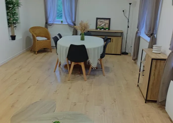 De La Rouge Roye * Nompatelize